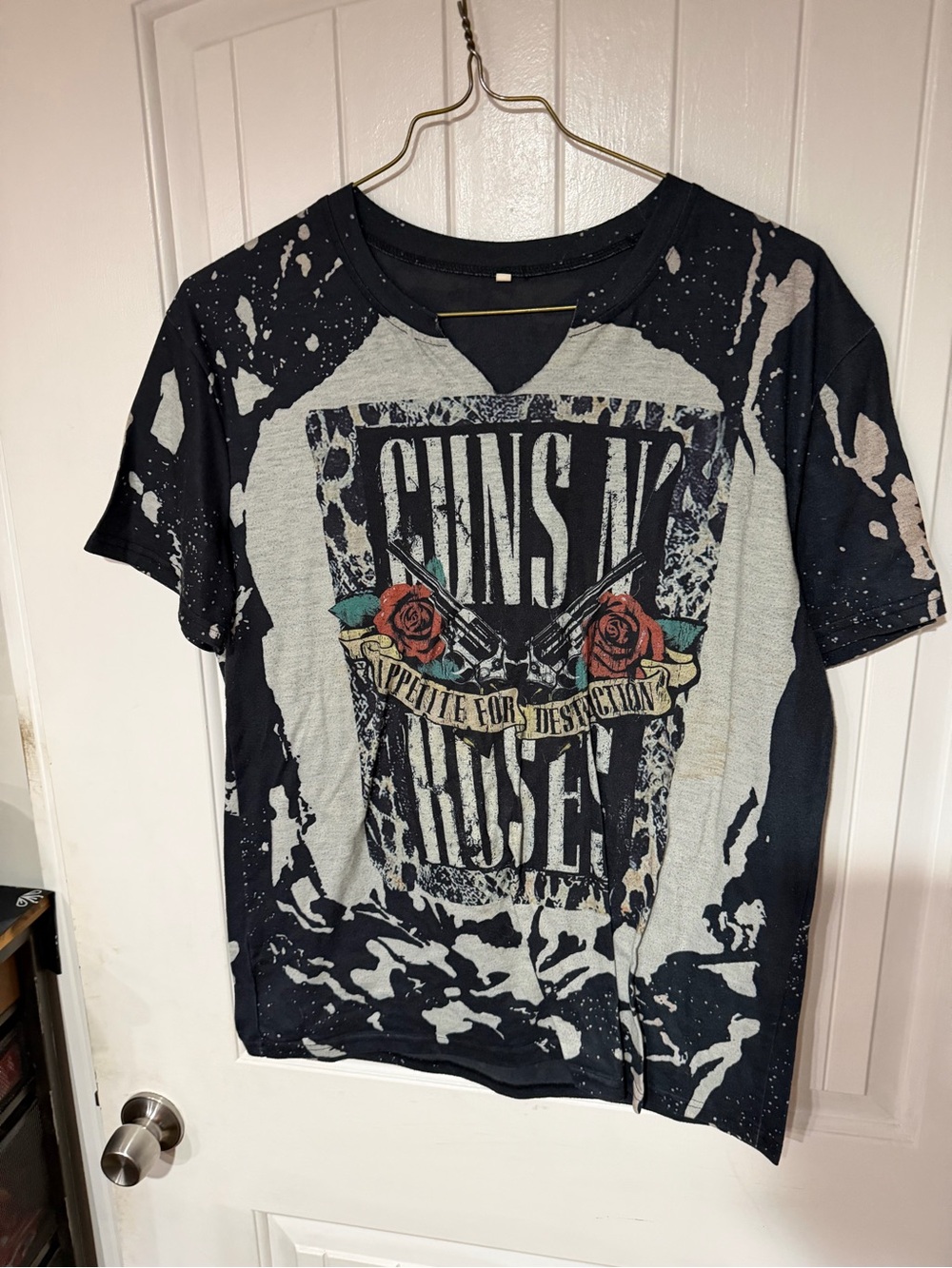 Men's size XL Guns N' Roses Short Sleeve Graphic Tee in Black & Gray